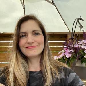 Meet your Posher, Chrissy